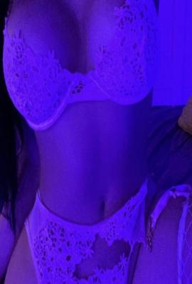 Lun Elvira  Escort Agerskov